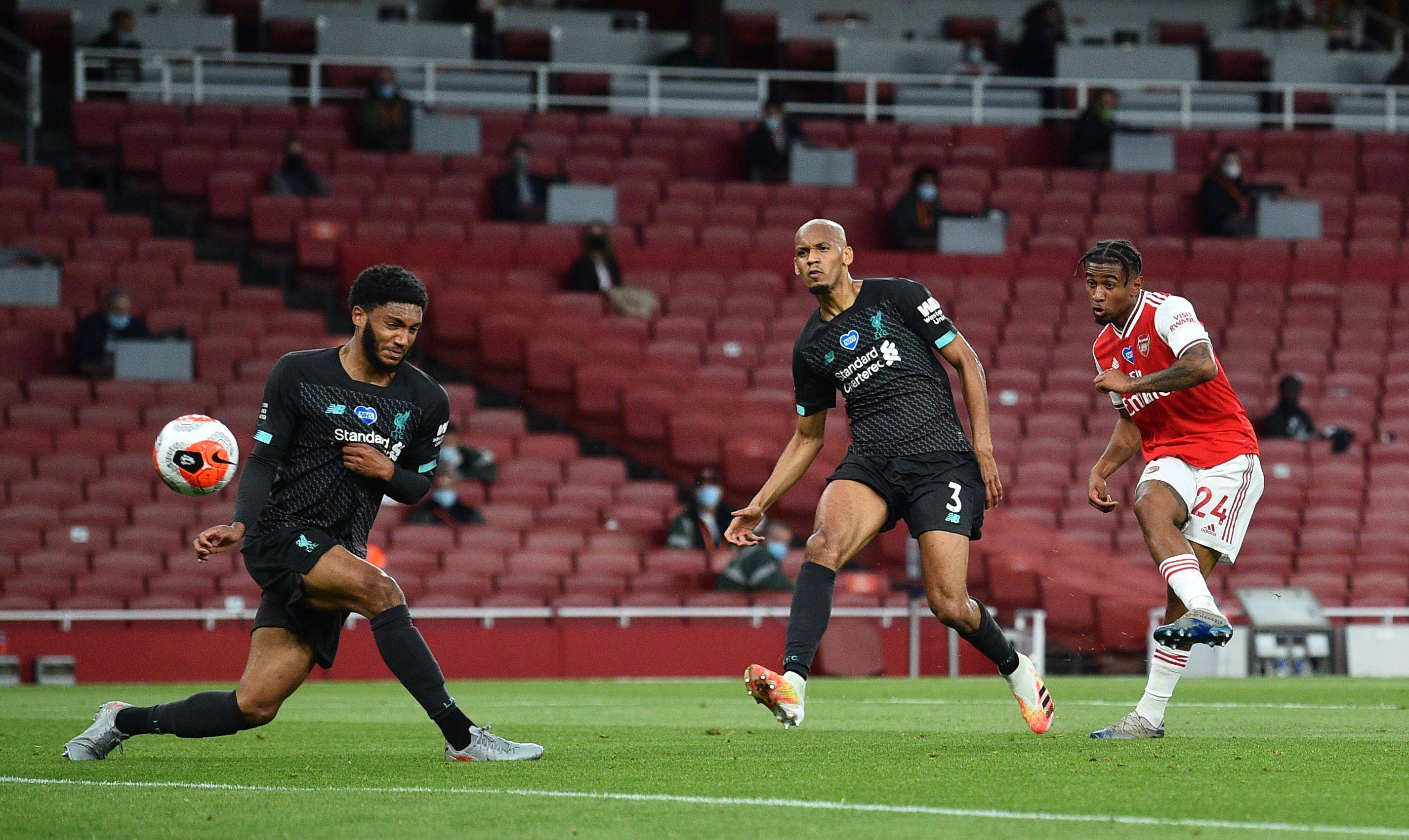 球并直塞身 球并直塞身